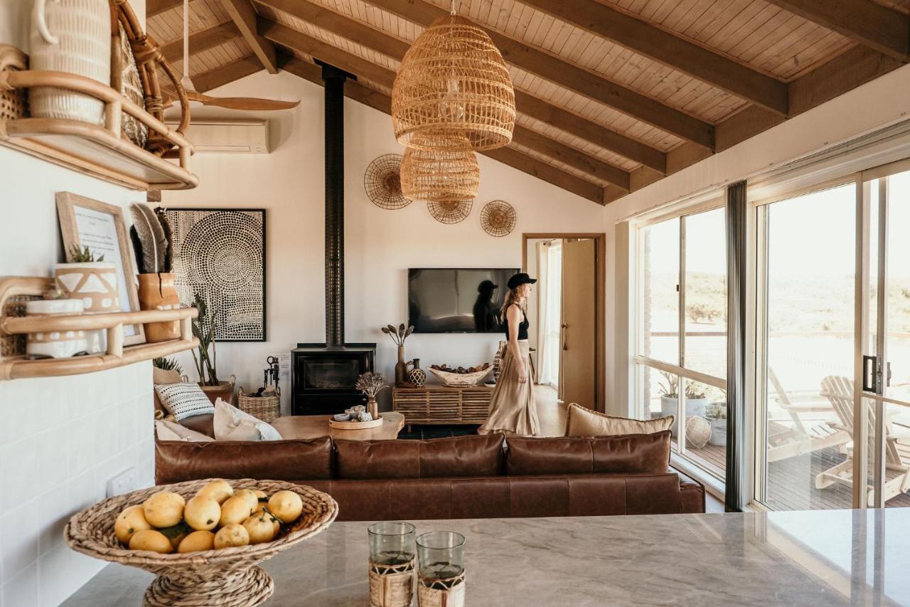 Sunsets On Martyrs Coastal Luxury Beach House ピーターバラ エクステリア 写真